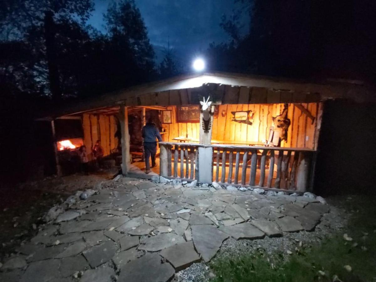 Cabana Vanatorului Rîşnov Esterno foto